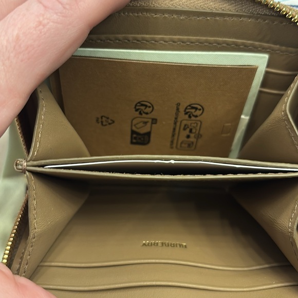 New Burberry Check Chestnut Beige Zip-around Wallet. - Picture 7 of 7